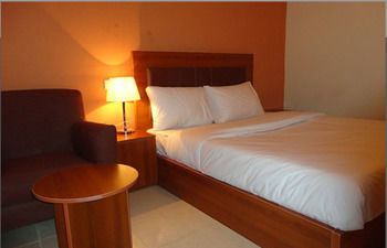 Grand Ibro Hotel Annex Ankuru Экстерьер фото